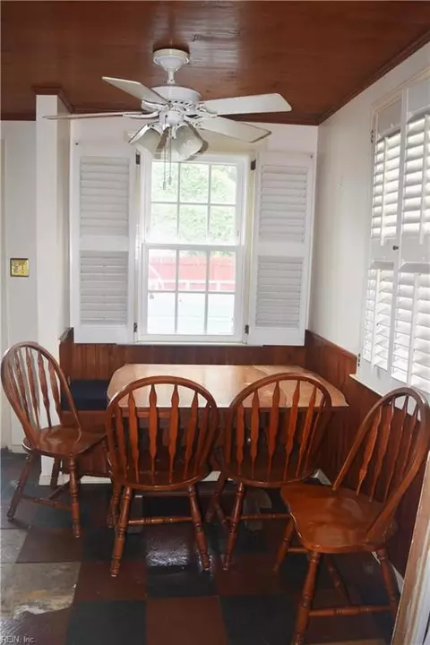 Dining - 1111 Oldfield St, Hampton, VA 23663 photo 1 of 1