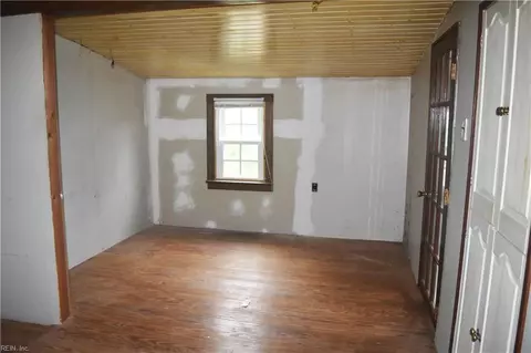 Bedroom - 1111 Oldfield St, Hampton, VA 23663 photo 1 of 2