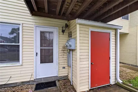 Exterior - 3418 Clover Rd, Chesapeake, VA 23321 photo 2 of 2