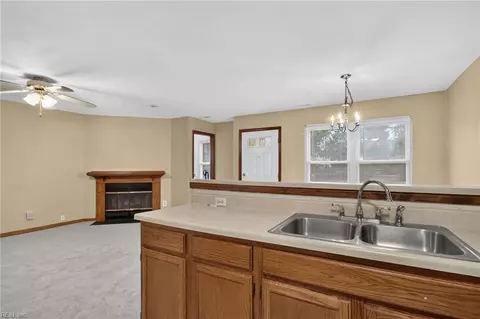 Living - 3418 Clover Rd, Chesapeake, VA 23321 photo 2 of 4
