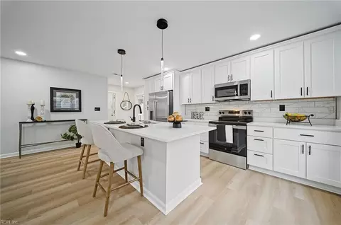 Kitchen - 1046 Mapole Ave, Norfolk, VA 23504 photo 1 of 3