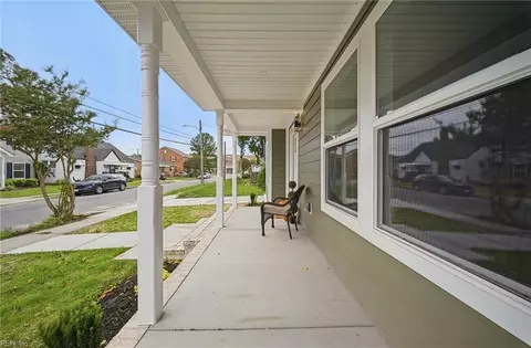 Exterior - 1046 Mapole Ave, Norfolk, VA 23504 photo 5 of 9