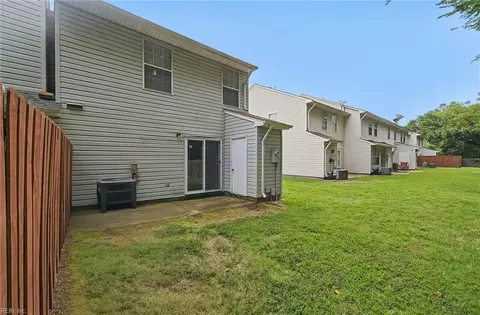 Exterior - 12 Saxony Pl, Hampton, VA 23669 photo 4 of 6