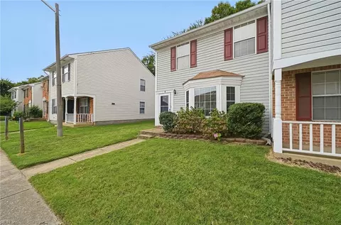 Exterior - 12 Saxony Pl, Hampton, VA 23669 photo 3 of 6