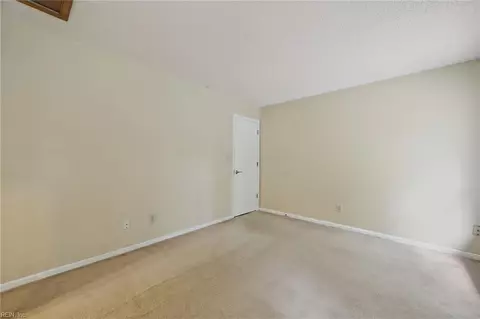 Bedroom - 12 Saxony Pl, Hampton, VA 23669 photo 2 of 4