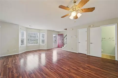 Living - 12 Saxony Pl, Hampton, VA 23669 photo 2 of 2