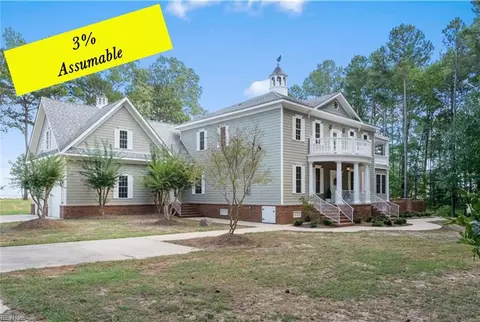 411 Lawnes Neck Dr, Smithfield, VA 23430