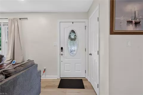 Entry Way - 705 Berkshire Ter, Hampton, VA 23666 photo 1 of 4