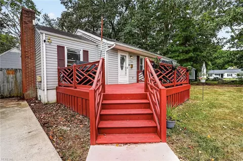 Exterior - 705 Berkshire Ter, Hampton, VA 23666 photo 2 of 10