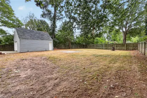 Exterior - 705 Berkshire Ter, Hampton, VA 23666 photo 8 of 10
