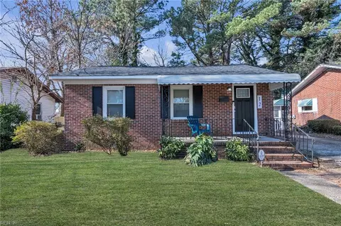 12 Neville St #ST., Portsmouth, VA 23701