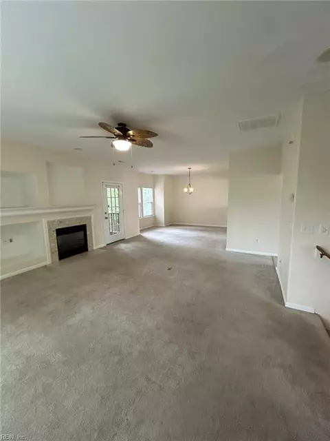 Living - 2064 Nicklaus Dr, Suffolk, VA 23435 photo 8 of 9
