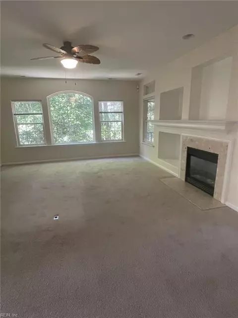 Living - 2064 Nicklaus Dr, Suffolk, VA 23435 photo 4 of 9
