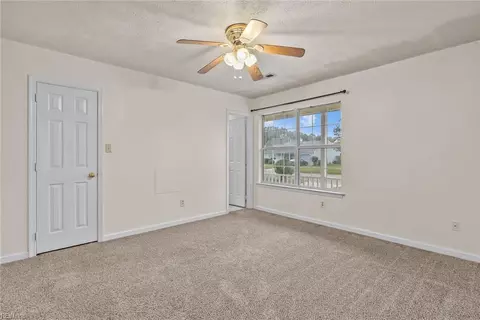 Bedroom - 5 Compton Ct, Hampton, VA 23666 photo 1 of 7