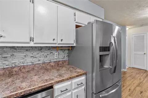 Kitchen - 5 Compton Ct, Hampton, VA 23666 photo 1 of 2