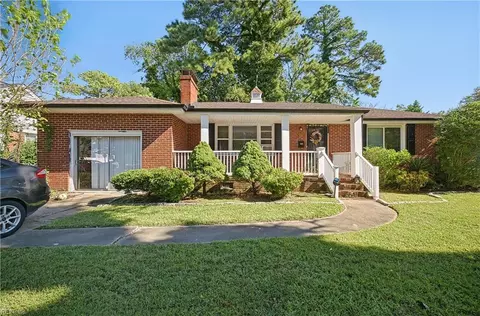 203 Bonney Ter, Portsmouth, VA 23704