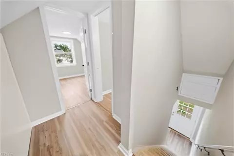 Entry Way - 532 Birmingham Ave, Norfolk, VA 23505 photo 6 of 6