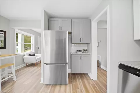 Entry Way - 532 Birmingham Ave, Norfolk, VA 23505 photo 3 of 6