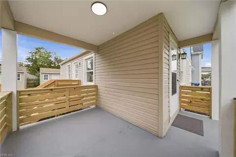 Exterior - 532 Birmingham Ave, Norfolk, VA 23505 photo 5 of 7