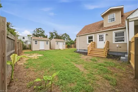Exterior - 532 Birmingham Ave, Norfolk, VA 23505 photo 6 of 7