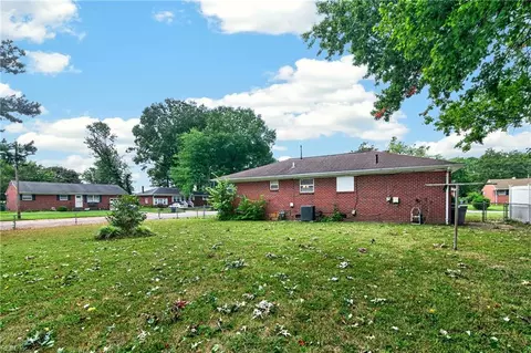 Exterior - 206 Cellardoor Ct, Hampton, VA 23666 photo 3 of 4
