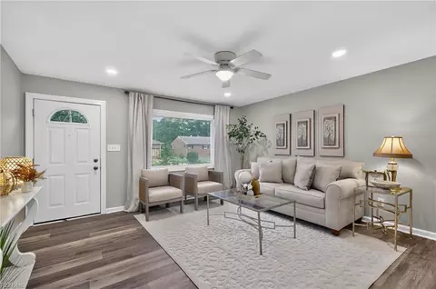 Living - 206 Cellardoor Ct, Hampton, VA 23666 photo 2 of 2