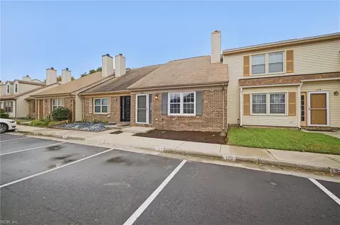 Other - 127 Parkway Dr, Hampton, VA 23669 photo 2 of 5