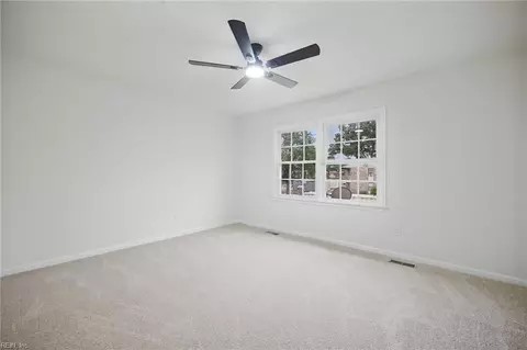 Bedroom - 127 Parkway Dr, Hampton, VA 23669 photo 2 of 3