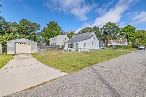 Exterior - 339 E Leicester Ave, Norfolk, VA 23503 photo 5 of 9