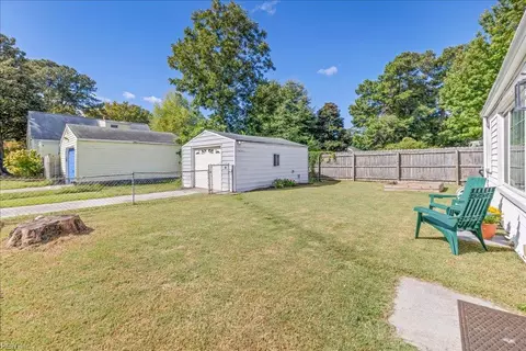 Exterior - 339 E Leicester Ave, Norfolk, VA 23503 photo 6 of 9