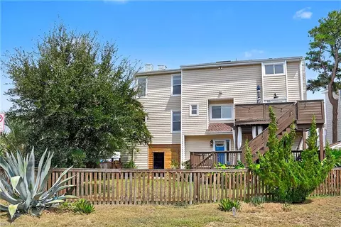 2220 Roanoke Ave, Virginia Beach, VA 23455
