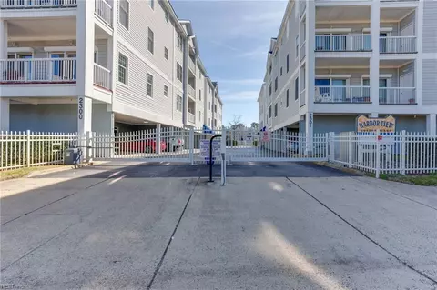 2300 Page Harbor Lndg #204, Virginia Beach, VA 23451