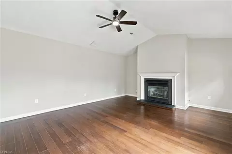 Living - 3 Thomas Athey Ct, Hampton, VA 23666 photo 5 of 9