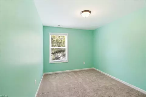 Bedroom - 713 Hemlock Ave, Hampton, VA 23661 photo 2 of 4