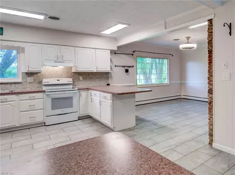 Kitchen - 101 Stadium Dr, Chesapeake, VA 23322 photo 3 of 4