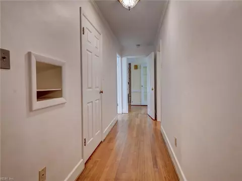 Entry Way - 101 Stadium Dr, Chesapeake, VA 23322 photo 5 of 6