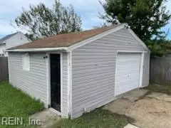 327 Wilton Ave, Hampton, VA 23669 photo 9