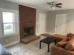 327 Wilton Ave, Hampton, VA 23669 photo 4