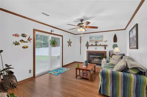 Living - 217 Eastlawn Dr, Hampton, VA 23664 photo 3 of 3