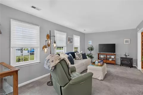 Living - 217 Eastlawn Dr, Hampton, VA 23664 photo 1 of 3
