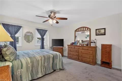 Bedroom - 217 Eastlawn Dr, Hampton, VA 23664 photo 4 of 6