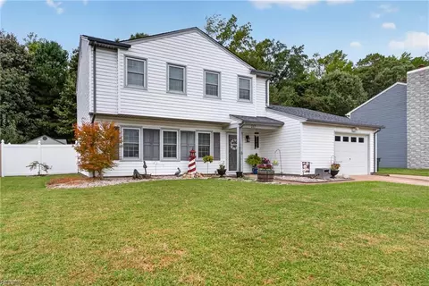 Exterior - 217 Eastlawn Dr, Hampton, VA 23664 photo 5 of 6