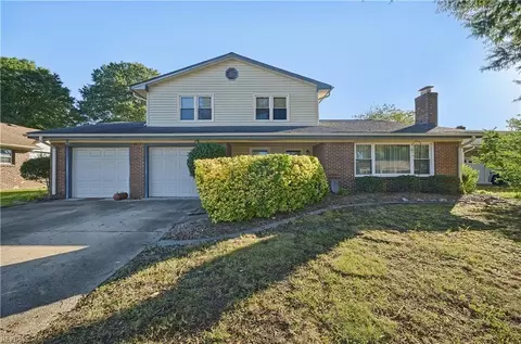 648 Charlecote Dr, Virginia Beach, VA 23464