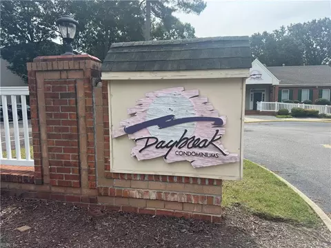 808 First Light Ct, Newport News, VA 23602
