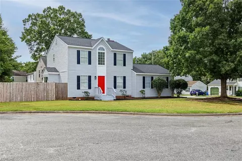 714 Trails Ln, Newport News, VA 23608