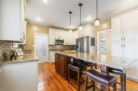 Kitchen - 3240 Morningside Dr, Chesapeake, VA 23321 photo 6 of 6