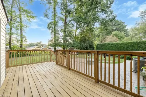 Exterior - 3240 Morningside Dr, Chesapeake, VA 23321 photo 7 of 8