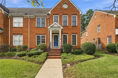 303 Herman Melville Ave, Newport News, VA 23606