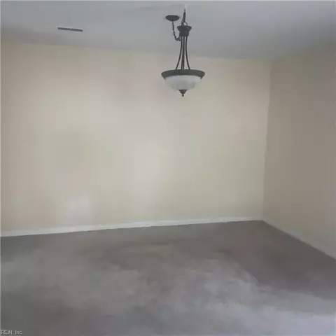 Living - 7 White Oak Trl, Hampton, VA 23669 photo 6 of 7