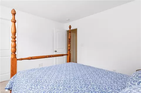 Bedroom - 517 Dixie Dr, Norfolk, VA 23505 photo 2 of 10